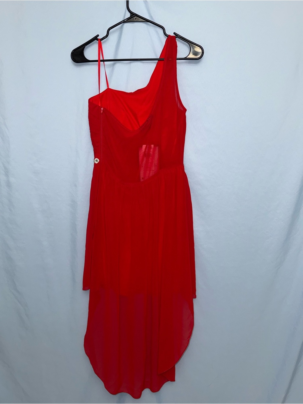 ❤️ Red One-Shoulder Rhinestone High-Low Formal Dress ❤️ - Picture 3 of 8